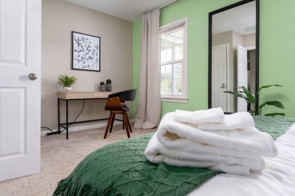 Serenity Beach House In Central Ilm W/ King Bed Wilmington Esterno foto